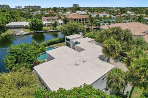 Villa ou maison à louer à Lighthouse Point, Floride: 3 chambres, 463.68 m2 № 1670553 - photo 10