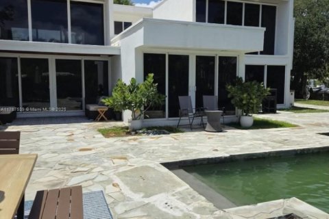 Villa ou maison à louer à Lighthouse Point, Floride: 3 chambres, 463.68 m2 № 1670553 - photo 26