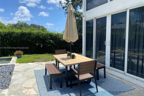 Villa ou maison à louer à Lighthouse Point, Floride: 3 chambres, 463.68 m2 № 1670553 - photo 30