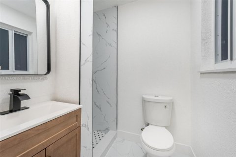 House in Lauderhill, Florida 3 bedrooms, 125.33 sq.m. № 1921638 - photo 22