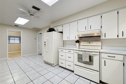 Villa ou maison à vendre à Lakeland, Floride: 3 chambres, 217.02 m2 № 2422739 - photo 24