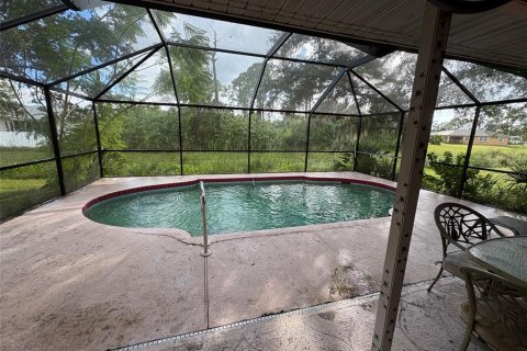 Villa ou maison à vendre à North Port, Floride: 3 chambres, 143.63 m2 № 2421889 - photo 11