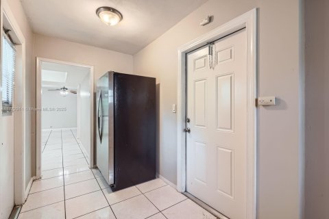 House in Plantation, Florida 3 bedrooms, 144.09 sq.m. № 1620010 - photo 7
