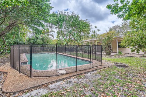 House in Plantation, Florida 3 bedrooms, 144.09 sq.m. № 1620010 - photo 28