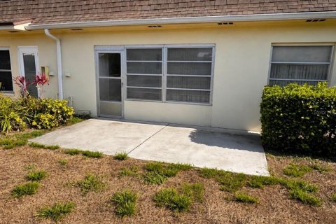 House in Clearwater, Florida 2 bedrooms, 130.06 sq.m. № 2201622 - photo 14