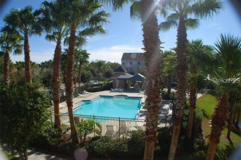 Townhouse in Tampa, Florida 3 bedrooms, 157.19 sq.m. № 2377827 - photo 11