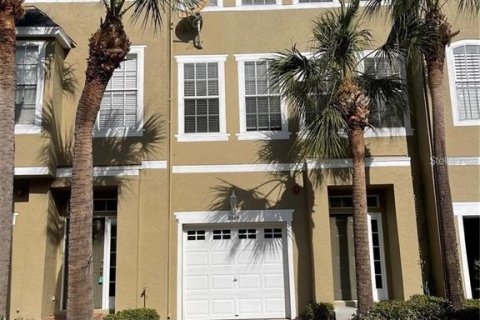 Townhouse in Tampa, Florida 3 bedrooms, 157.19 sq.m. № 2377827