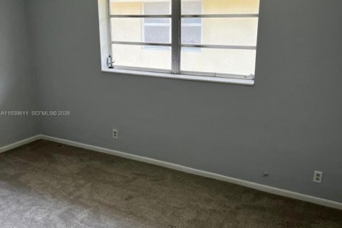 Купить кондоминиум в Помпано-Бич, Флорида 2 спальни, 72.46м2, № 1996999 - фото 6