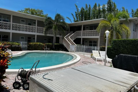 Купить кондоминиум в Помпано-Бич, Флорида 2 спальни, 72.46м2, № 1996999 - фото 18