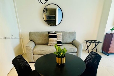 Apartment in Doral, Florida 39.3 sq.m. № 1979404 - photo 6