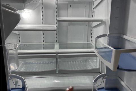 Apartment in Doral, Florida 39.3 sq.m. № 1979404 - photo 27