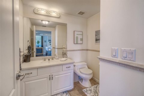 Condo in Indian Shores, Florida, 3 bedrooms  № 2393826 - photo 16