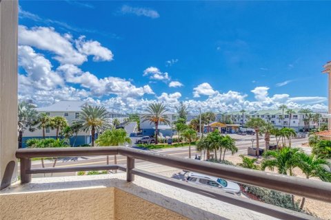 Condo in Indian Shores, Florida, 3 bedrooms  № 2393826 - photo 28
