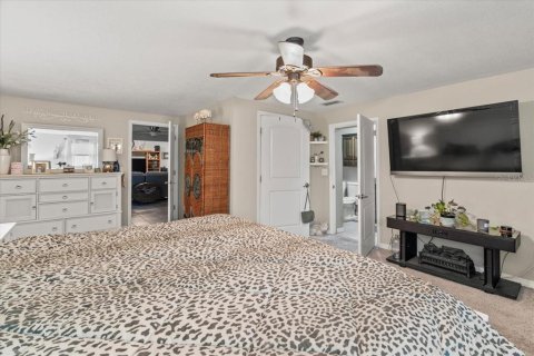 House in Clearwater, Florida 4 bedrooms, 210.89 sq.m. № 1565889 - photo 27