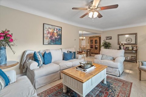 House in Clearwater, Florida 4 bedrooms, 210.89 sq.m. № 1565889 - photo 7
