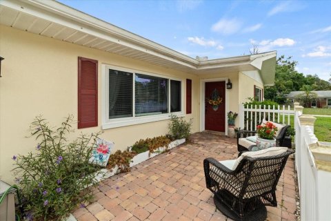 House in Clearwater, Florida 4 bedrooms, 210.89 sq.m. № 1565889 - photo 2