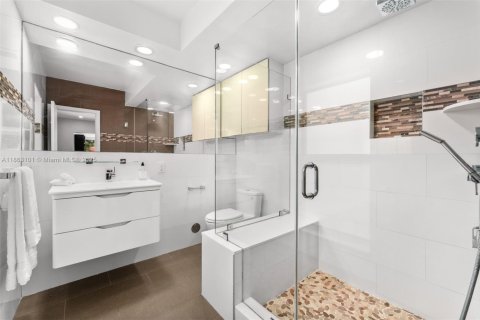 Villa ou maison à vendre à Miami Beach, Floride: 3 chambres, 240.8 m2 № 1981710 - photo 20