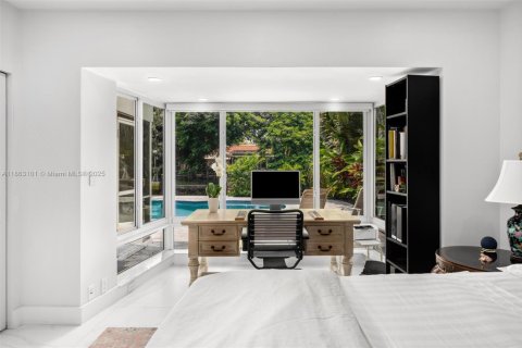 Villa ou maison à vendre à Miami Beach, Floride: 3 chambres, 240.8 m2 № 1981710 - photo 19