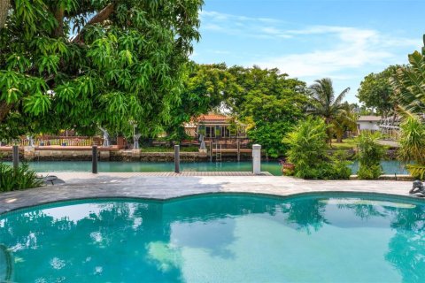 Villa ou maison à vendre à Miami Beach, Floride: 3 chambres, 240.8 m2 № 1981710 - photo 26