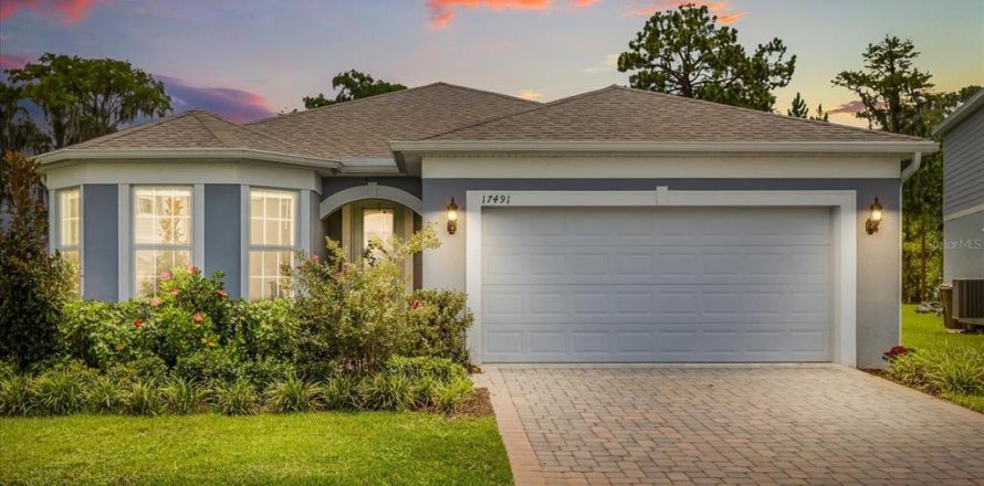 House in Clermont, Florida 3 bedrooms, 196.4 sq.m. № 1854461