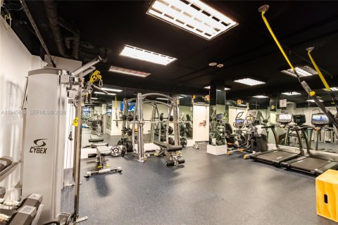 Condo in Key Biscayne, Florida, 2 bedrooms  № 2005027 - photo 29