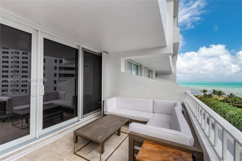 Condo in Key Biscayne, Florida, 2 bedrooms  № 2005027 - photo 22