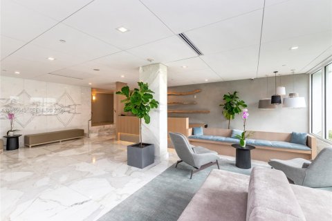 Condo in Key Biscayne, Florida, 2 bedrooms  № 2005027 - photo 8