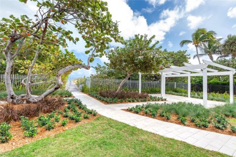 Condo in Key Biscayne, Florida, 2 bedrooms  № 2005027 - photo 30