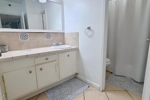 Снять в аренду кондоминиум в Майами-Бич, Флорида 1 спальня, 81.75м2, № 2154665 - фото 9