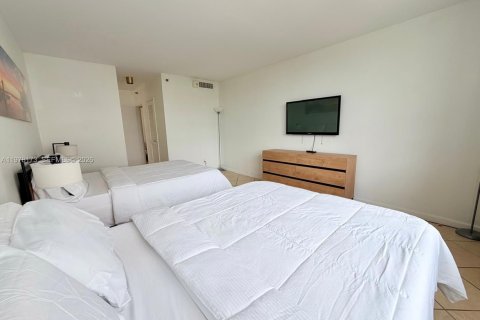 Снять в аренду кондоминиум в Майами-Бич, Флорида 1 спальня, 81.75м2, № 2154665 - фото 8