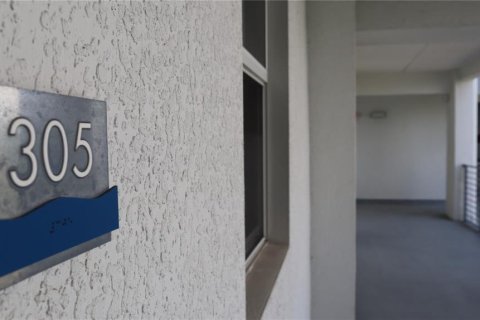 Купить кондоминиум в Киссимми, Флорида 4 комнаты, 104.61м2, № 2098041 - фото 3