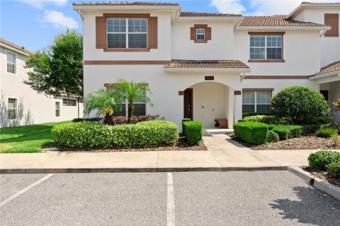 Townhouse in Davenport, Florida 5 bedrooms, 188.03 sq.m. № 1689738 - photo 3