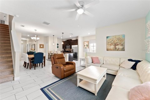 Townhouse in Davenport, Florida 5 bedrooms, 188.03 sq.m. № 1689738 - photo 14