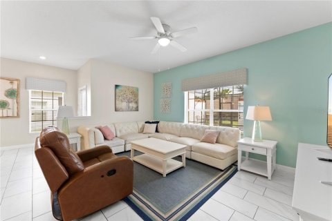 Townhouse in Davenport, Florida 5 bedrooms, 188.03 sq.m. № 1689738 - photo 13