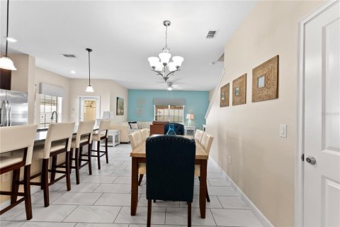 Townhouse in Davenport, Florida 5 bedrooms, 188.03 sq.m. № 1689738 - photo 9