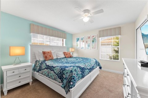Townhouse in Davenport, Florida 5 bedrooms, 188.03 sq.m. № 1689738 - photo 24