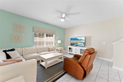 Townhouse in Davenport, Florida 5 bedrooms, 188.03 sq.m. № 1689738 - photo 12