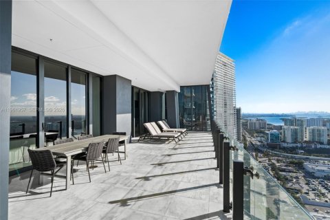 Copropriété à louer à Sunny Isles Beach, Floride: 3 chambres, 189.71 m2 № 2025016 - photo 29
