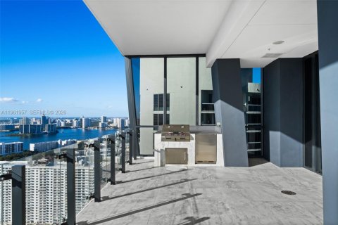 Copropriété à louer à Sunny Isles Beach, Floride: 3 chambres, 189.71 m2 № 2025016 - photo 27