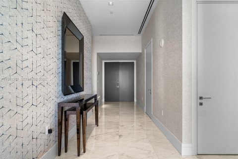 Copropriété à louer à Sunny Isles Beach, Floride: 3 chambres, 189.71 m2 № 2025016 - photo 2