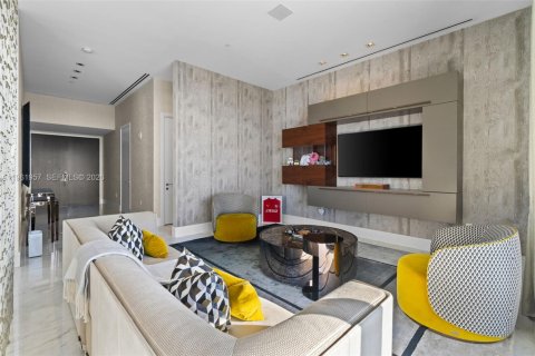 Copropriété à louer à Sunny Isles Beach, Floride: 3 chambres, 189.71 m2 № 2025016 - photo 4