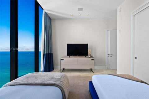 Copropriété à louer à Sunny Isles Beach, Floride: 3 chambres, 189.71 m2 № 2025016 - photo 9