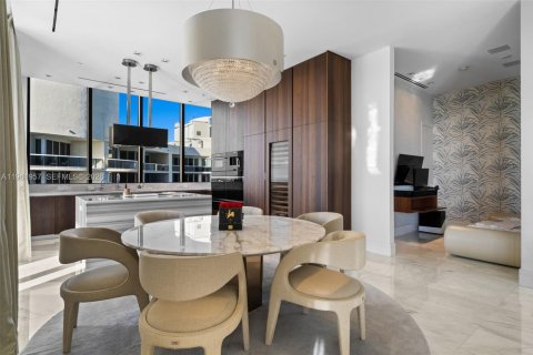 Copropriété à louer à Sunny Isles Beach, Floride: 3 chambres, 189.71 m2 № 2025016 - photo 15
