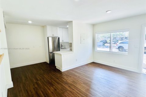 Appartement à louer à Coral Gables, Floride: 2 chambres, 70.88 m2 № 1956699 - photo 2