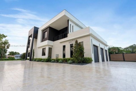 Villa ou maison à vendre à Parkland, Floride: 6 chambres, 676.79 m2 № 1966423 - photo 2