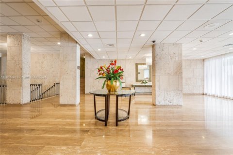 Condo in Hallandale Beach, Florida, 1 bedroom  № 1959474 - photo 26