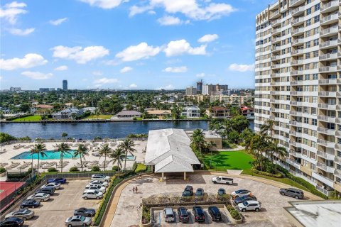Condo in Hallandale Beach, Florida, 1 bedroom  № 1959474 - photo 5