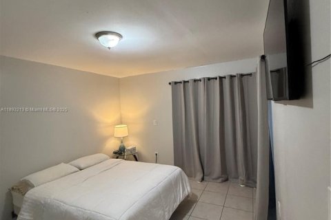 Купить виллу или дом в Майами, Флорида 3 спальни, 108.42м2, № 1945230 - фото 18