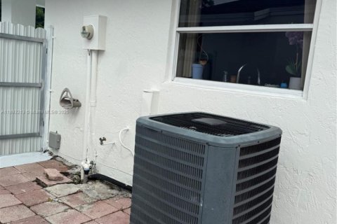 Купить виллу или дом в Майами, Флорида 3 спальни, 108.42м2, № 1945230 - фото 28