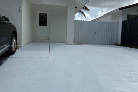 Купить виллу или дом в Майами, Флорида 3 спальни, 108.42м2, № 1945230 - фото 23